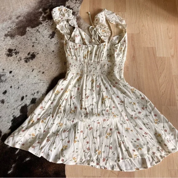 REFORMATION Emmaline Yellow Floral Print Smocked Mini Dress 0‎ - Picture 9 of 9